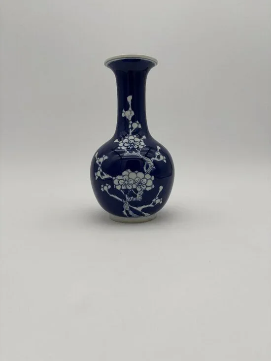 Antique Kangi Style Chinese Porcelain Vase White Prunus Blossom Cobalt Blue - Picture 1 of 5